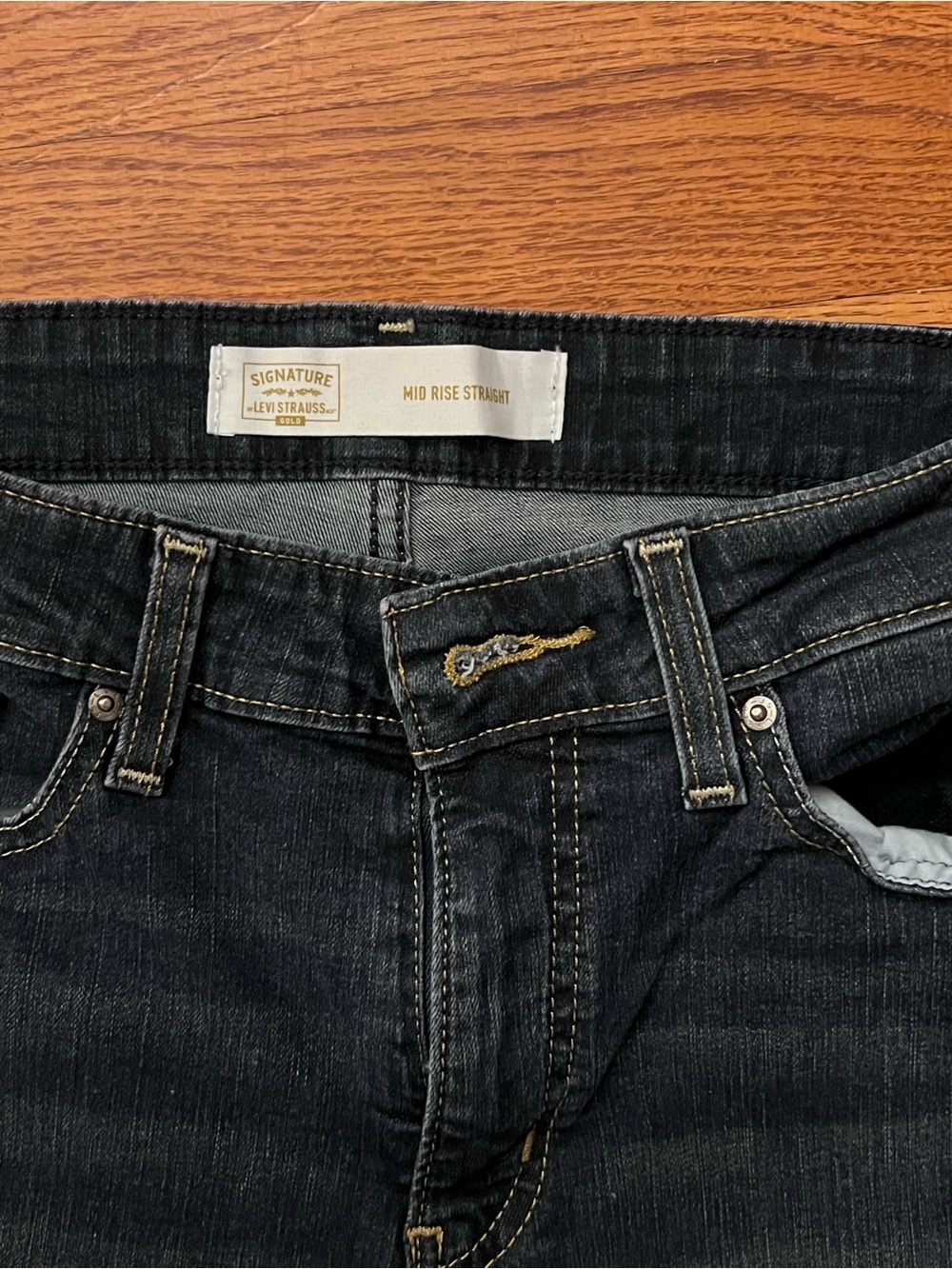 Signature Men's Straight Jeans in Black Wash